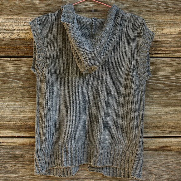 'l.e.i.' VINTAGE 2009 gray short sleeve hooded sweater vest cardigan - Picture 4 of 7
